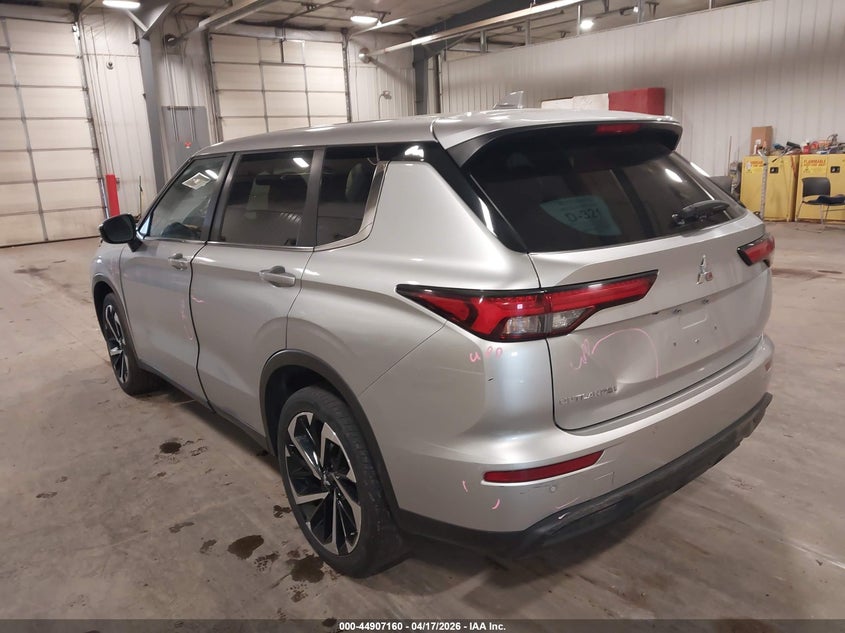 2022 Mitsubishi Outlander VIN JA4J4TA89NZ015883 IAAI salvage auction — RIGHT SIDE, Regular (South Dakota), sold $3,900 on 2026-07-28 (photo 3)