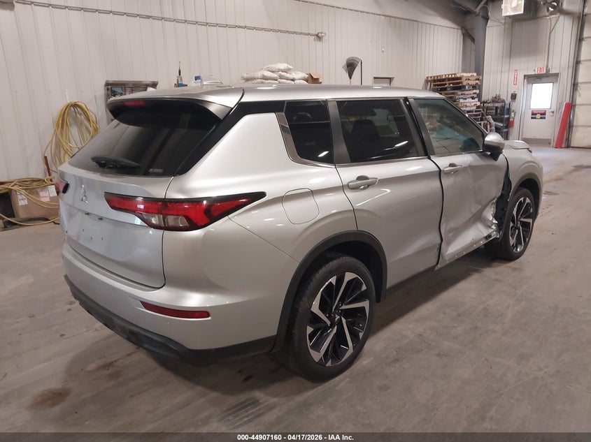 2022 Mitsubishi Outlander VIN JA4J4TA89NZ015883 IAAI salvage auction — RIGHT SIDE, Regular (South Dakota), sold $3,900 on 2026-07-28 (photo 4)