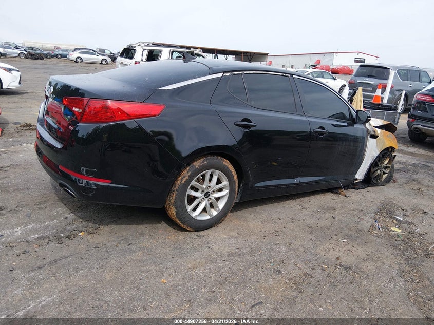 2011 Kia Optima VIN KNAGM4A76B5134391 IAAI salvage auction — ENGINE BURN, Salvage (Georgia), sold $25 on 2026-07-29 (photo 4)