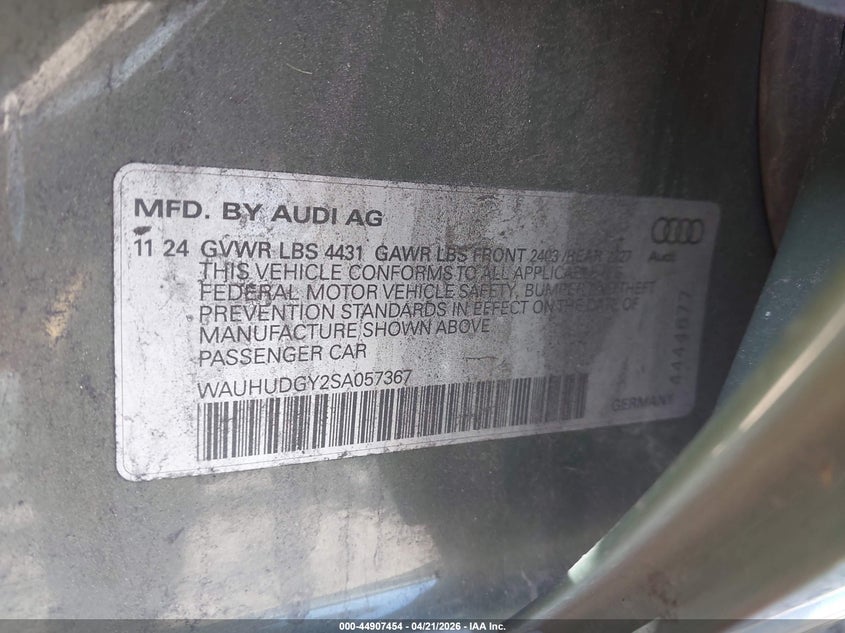 2025 Audi A3 VIN WAUHUDGY2SA057367 IAAI salvage auction — RIGHT SIDE, Salvage Title, sold $5,125 on 2026-07-21 (photo 9)