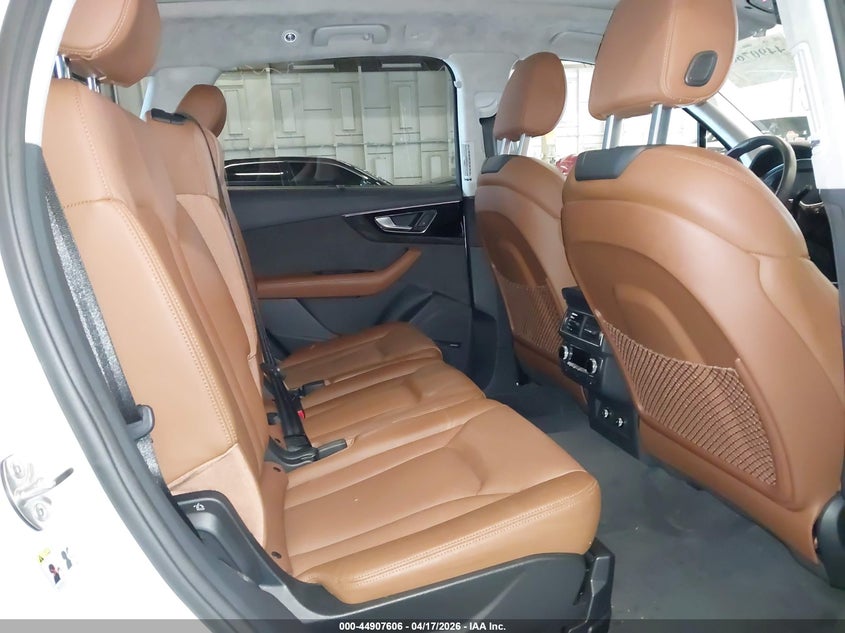 2019 Audi Q7 VIN WA1VAAF77KD006185 IAAI salvage auction — LEFT FRONT, Salvage (Oregon), sold $9,400 on 2026-07-30 (photo 8)