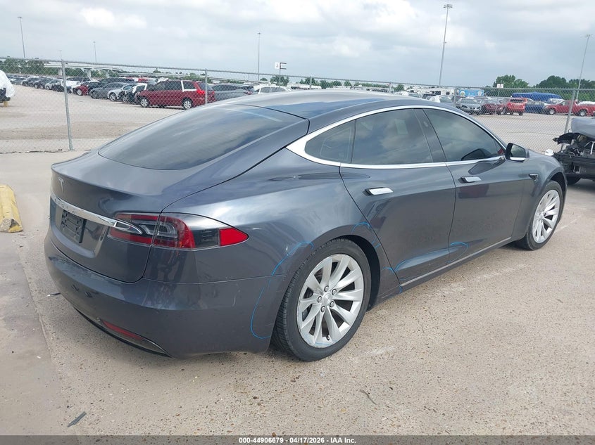 2017 Tesla Model s VIN 5YJSA1E10HF202699 IAAI salvage auction — LEFT & RIGHT, Salvage Title, sold $2,050 on 2026-07-23 (photo 4)