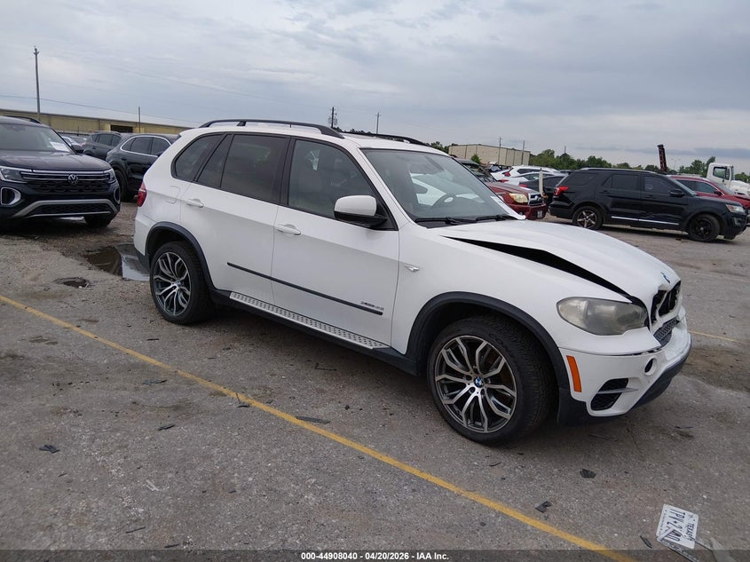 2011 BMW X5 VIN 5UXZV8C51BL417934 IAAI salvage auction — FRONT END, Original (Texas), sold $1,425 on 2026-07-15 (photo 1)