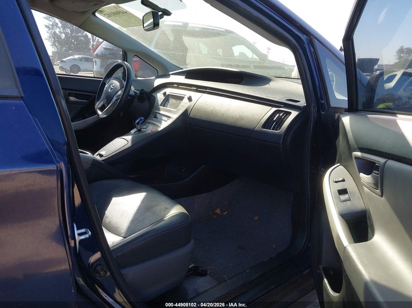 2014 Toyota Prius VIN JTDKN3DUXE0384532 IAAI salvage auction — NORMAL WEAR, Clear - Dealer Only (California), sold $575 on 2026-07-22 (photo 5)