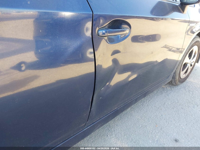 2014 Toyota Prius VIN JTDKN3DUXE0384532 IAAI salvage auction — NORMAL WEAR, Clear - Dealer Only (California), sold $575 on 2026-07-22 (photo 6)