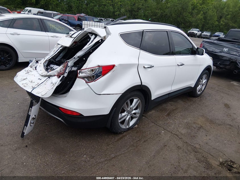 2013 Hyundai Santa fe VIN 5XYZU3LA8DG031594 IAAI salvage auction — REAR END, Junk (Missouri), sold $800 on 2026-07-08 (photo 4)