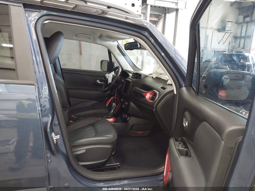 2021 Jeep Renegade VIN ZACNJDC14MPN31892 IAAI salvage auction — FRONT END, Salvage Title, sold $600 on 2026-07-24 (photo 5)