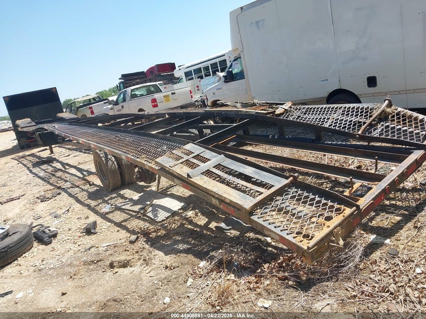 2023 Kaufman trailers Auto hauler VIN 7UZFW5022PL002309 IAAI salvage auction — ROLLOVER, Salvage Non-Reb (South Carolina), sold $75 on 2026-07-18 (photo 3)