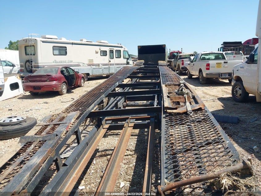 2023 Kaufman trailers Auto hauler VIN 7UZFW5022PL002309 IAAI salvage auction — ROLLOVER, Salvage Non-Reb (South Carolina), sold $75 on 2026-07-18 (photo 5)