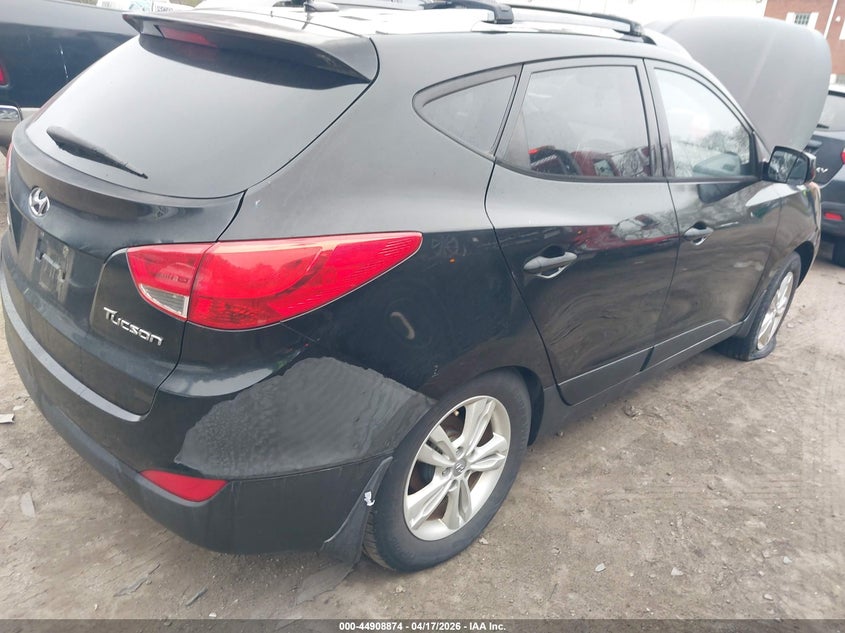2011 Hyundai Tucson VIN KM8JU3AC5BU198102 IAAI salvage auction — NORMAL WEAR, Salvage (Texas), sold $1,350 on 2026-07-14 (photo 4)