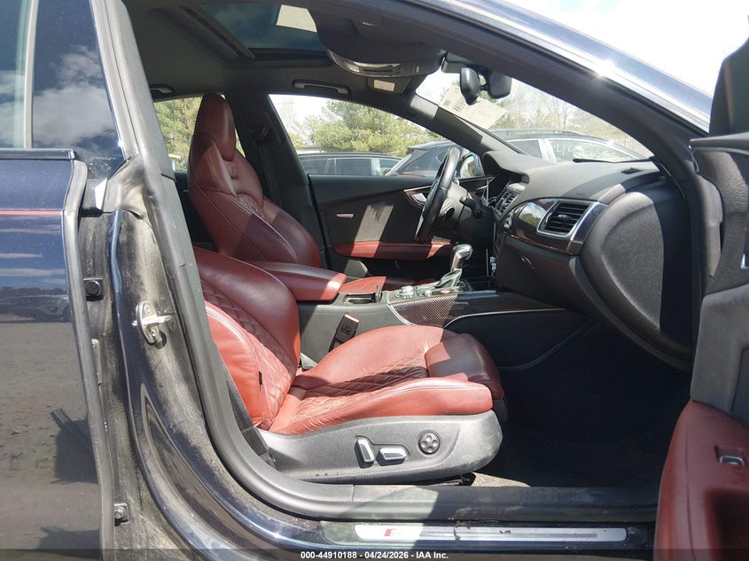 2018 Audi S7 VIN WAUWFAFC6JN037281 IAAI salvage auction — REAR END, Salvage (New Hampshire), sold $8,250 on 2026-07-22 (photo 5)