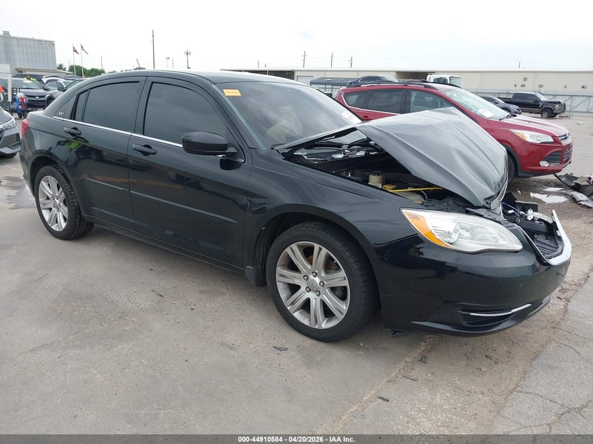 2013 Chrysler 200 VIN 1C3CCBBB5DN736167 IAAI salvage auction — FRONT END, Salvage (Texas), sold $100 on 2026-07-16 (photo 1)