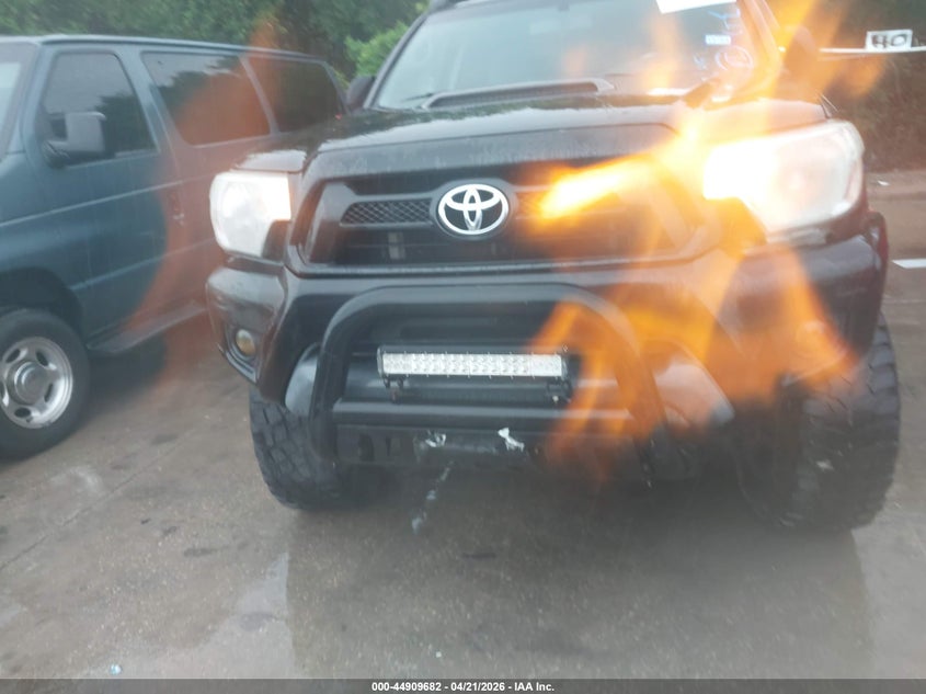 2011 Toyota Tacoma VIN 5TFLU4EN0BX009630 IAAI salvage auction — NORMAL WEAR, Original (Texas), sold $7,175 on 2026-07-20 (photo 6)