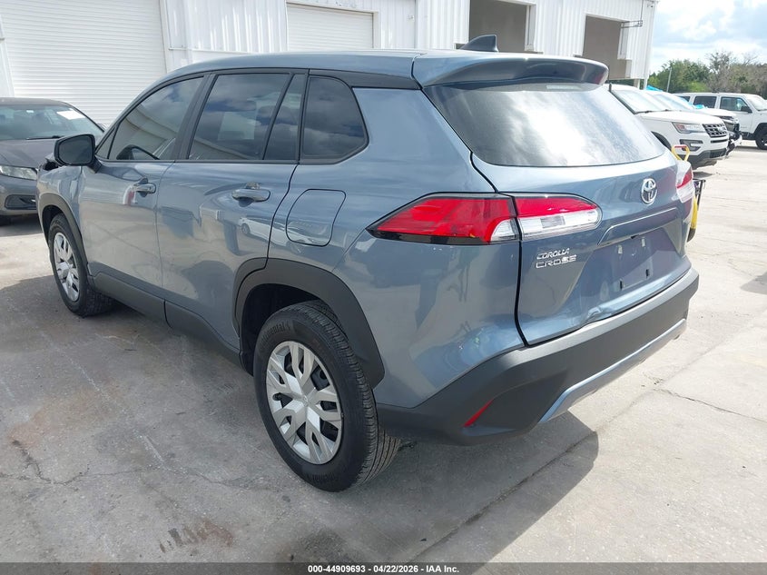 2025 Toyota Corolla cross VIN 7MUAAAAG4SV136530 IAAI salvage auction — FRONT END, Rebuildable (Florida), sold $9,000 on 2026-07-29 (photo 3)