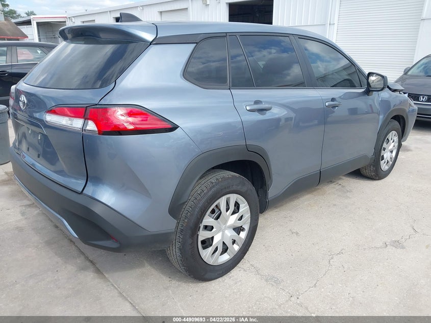 2025 Toyota Corolla cross VIN 7MUAAAAG4SV136530 IAAI salvage auction — FRONT END, Rebuildable (Florida), sold $9,000 on 2026-07-29 (photo 4)