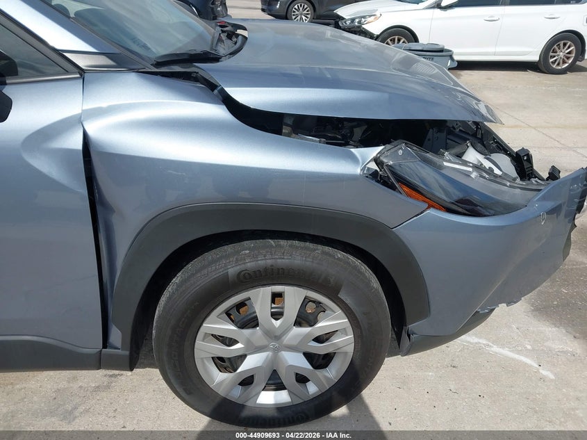 2025 Toyota Corolla cross VIN 7MUAAAAG4SV136530 IAAI salvage auction — FRONT END, Rebuildable (Florida), sold $9,000 on 2026-07-29 (photo 6)