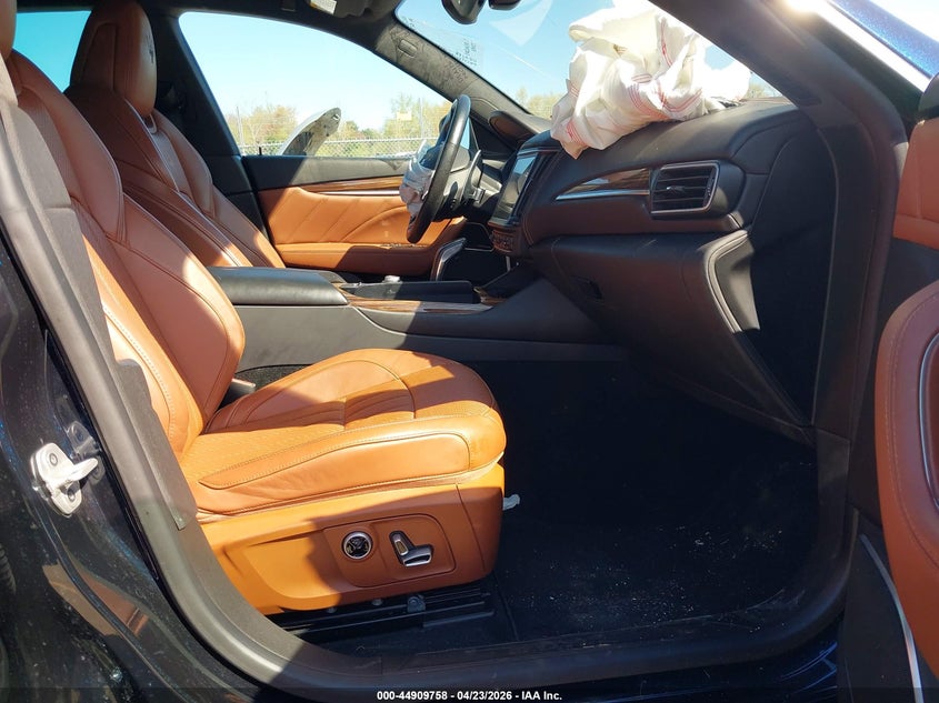 2022 Maserati Levante VIN ZN661YUM6NX386472 IAAI salvage auction — FRONT END, Salvage Title, sold $1,550 on 2026-07-30 (photo 5)