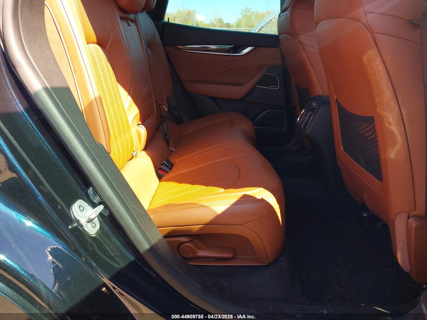2022 Maserati Levante VIN ZN661YUM6NX386472 IAAI salvage auction — FRONT END, Salvage Title, sold $1,550 on 2026-07-30 (photo 8)