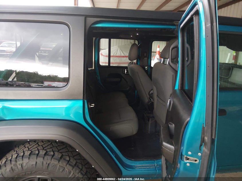 2024 Jeep Wrangler / VIN 1C4PJXDG4RW247267 IAAI salvage auction — REAR END, Salvage (Mississippi), sold $11,100 on 2026-07-30 (photo 8)