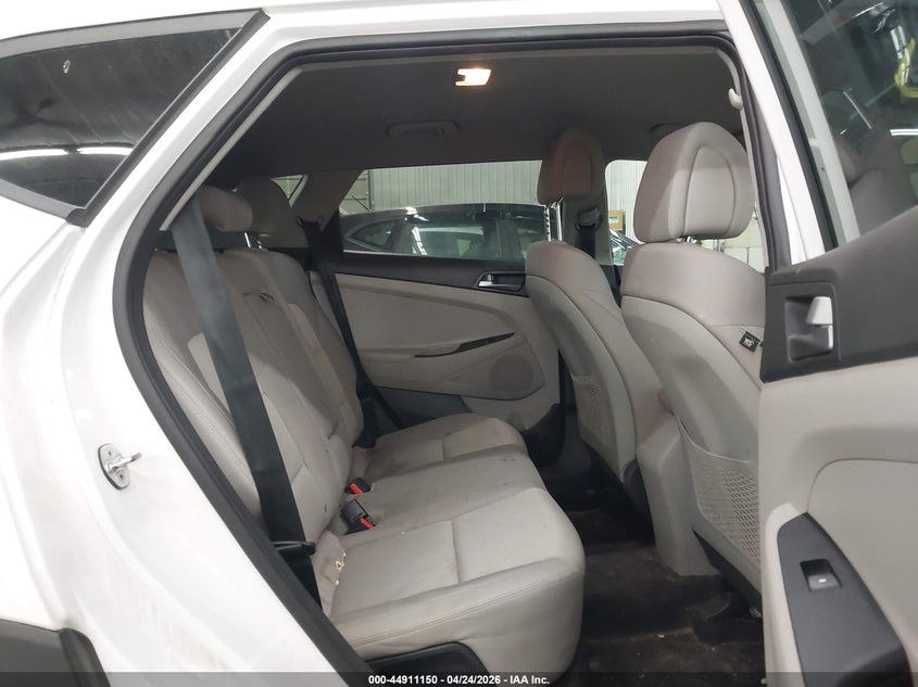 2018 Hyundai Tucson VIN KM8J3CA42JU672808 IAAI salvage auction — RIGHT FRONT, Salvage (Minnesota), sold $2,550 on 2026-07-14 (photo 8)
