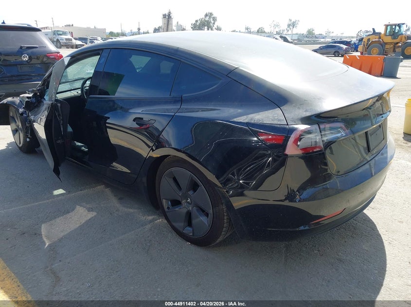 2023 Tesla Model 3 VIN 5YJ3E1EAXPF484020 IAAI salvage auction — FRONT END, Salvage Title, sold $5,600 on 2026-07-29 (photo 3)