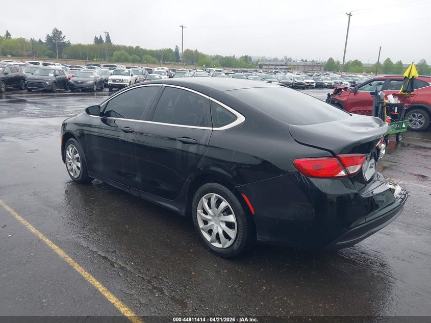 2015 Chrysler 200 VIN 1C3CCCFB4FN622423 IAAI salvage auction — REAR END, Salvage (Oregon), sold $1,150 on 2026-07-09 (photo 3)