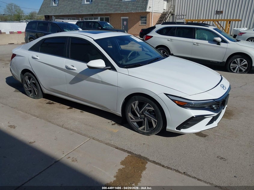 2024 Hyundai Elantra VIN KMHLS4DGXRU678990 IAAI salvage auction — FRONT END, Salvage (Illinois), sold $5,650 on 2026-07-14 (photo 1)