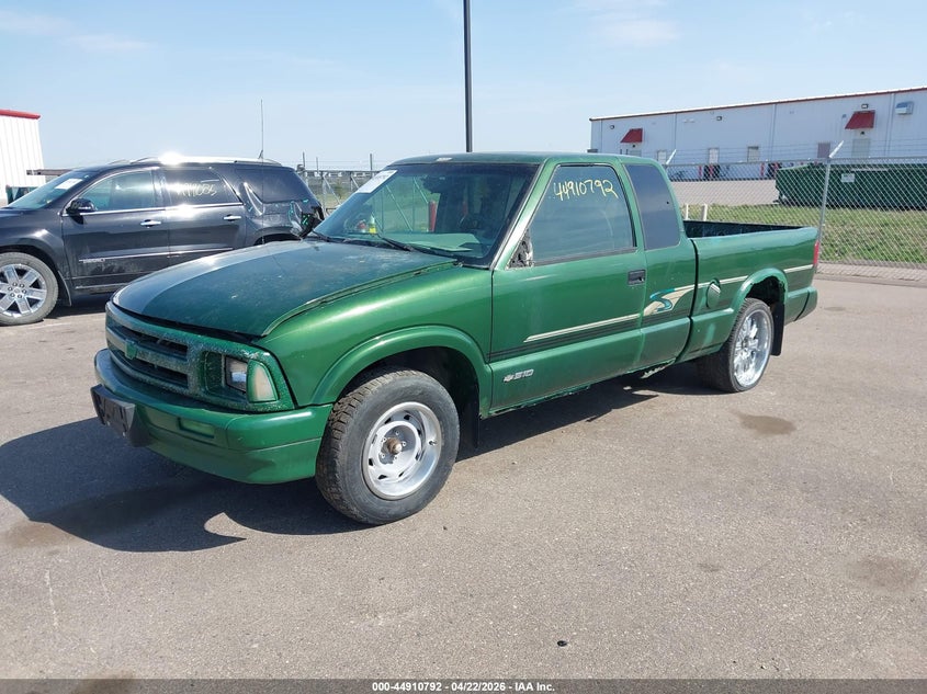 1997 Chevrolet S-10 VIN 1GCCS19X1V8100551 IAAI salvage auction — ENGINE DAMAGE, Salvage (Texas), sold $300 on 2026-07-06 (photo 6)