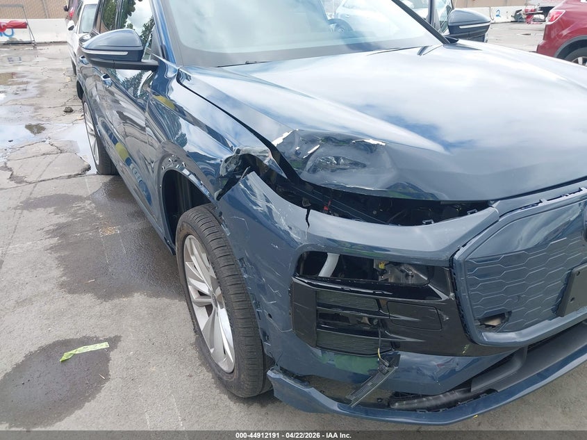 2025 Audi Q6 VIN WA112BGF9SA032652 IAAI salvage auction — RIGHT FRONT, Salvage Title, sold $18,800 on 2026-07-08 (photo 6)