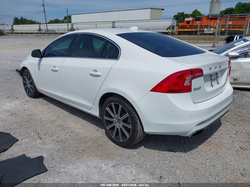 2017 Volvo VIN LYV402HK9HB154952 IAAI salvage auction — FRONT END, Salvage Title, sold $1,775 on 2026-07-20 (photo 3)