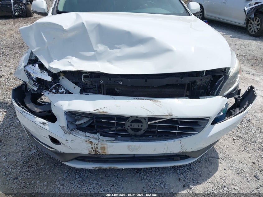 2017 Volvo VIN LYV402HK9HB154952 IAAI salvage auction — FRONT END, Salvage Title, sold $1,775 on 2026-07-20 (photo 6)
