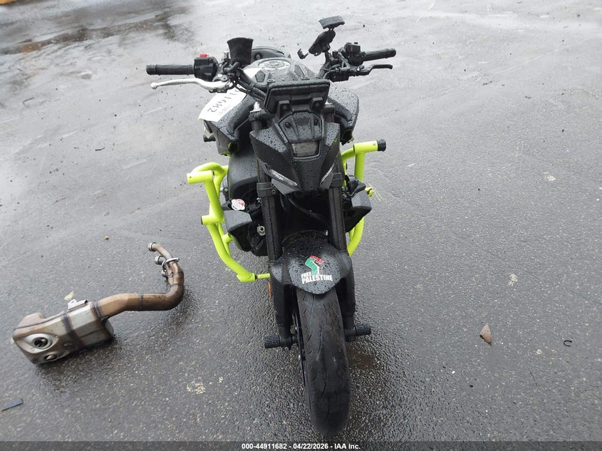 2024 Yamaha Mt VIN JYARN94E9RA002030 IAAI salvage auction — LEFT & RIGHT, Salvage Title, sold $5,800 on 2026-07-07 (photo 5)