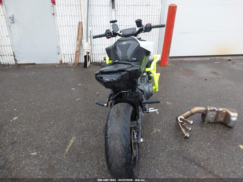 2024 Yamaha Mt VIN JYARN94E9RA002030 IAAI salvage auction — LEFT & RIGHT, Salvage Title, sold $5,800 on 2026-07-07 (photo 6)