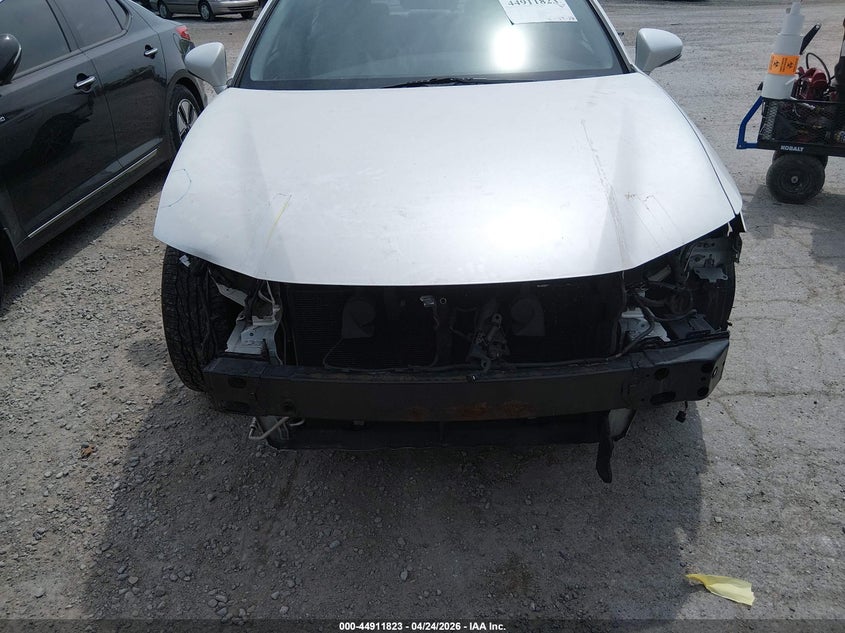2018 Lexus ES VIN 58ABK1GGXJU094916 IAAI salvage auction — FRONT & REAR, Salvage (Kentucky), sold $7,400 on 2026-08-23 (photo 6)