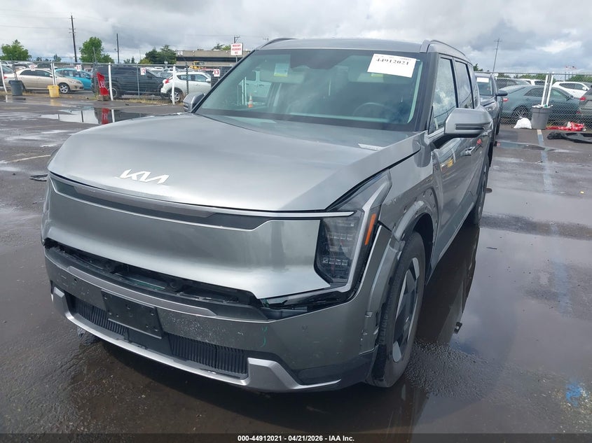 2024 Kia Ev9 VIN KNDAFFS56R6043301 IAAI salvage auction — RIGHT REAR, Salvage Title, sold $16,300 on 2026-07-23 (photo 2)