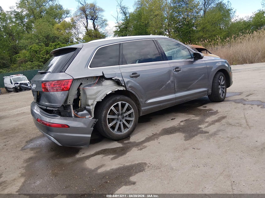 2017 Audi Q7 VIN WA1LAAF74HD000456 IAAI salvage auction — UNKNOWN, Salvage Title, sold $5,100 on 2026-07-09 (photo 4)