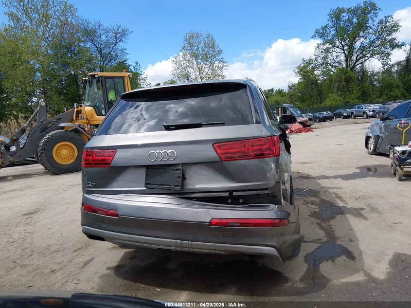 2017 Audi Q7 VIN WA1LAAF74HD000456 IAAI salvage auction — UNKNOWN, Salvage Title, sold $5,100 on 2026-07-09 (photo 6)