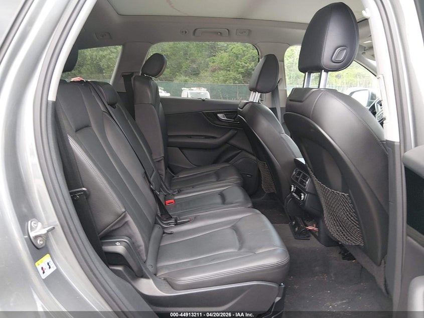 2017 Audi Q7 VIN WA1LAAF74HD000456 IAAI salvage auction — UNKNOWN, Salvage Title, sold $5,100 on 2026-07-09 (photo 8)