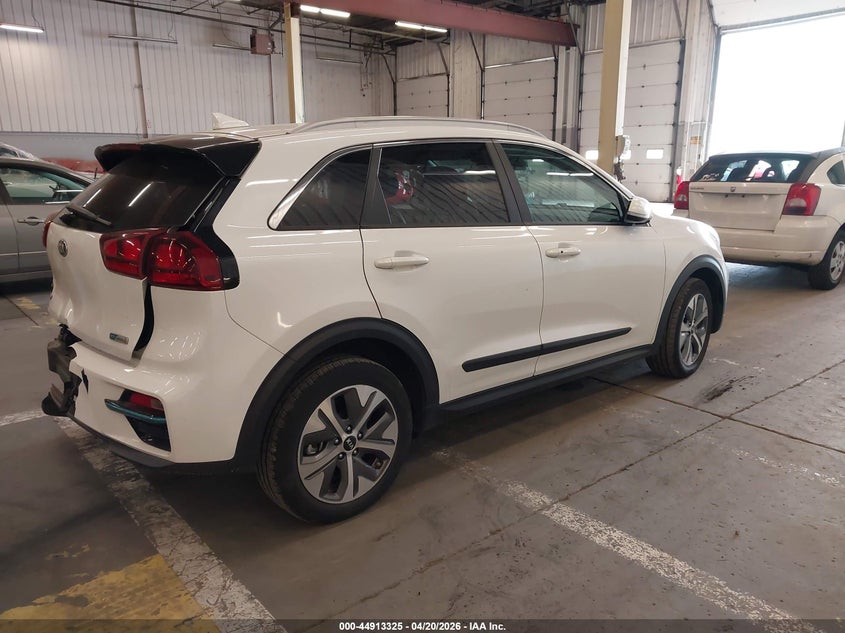 2020 Kia Niro VIN KNDCC3LG4L5055718 IAAI salvage auction — REAR END, Salvage Title, sold $6,200 on 2026-07-30 (photo 4)