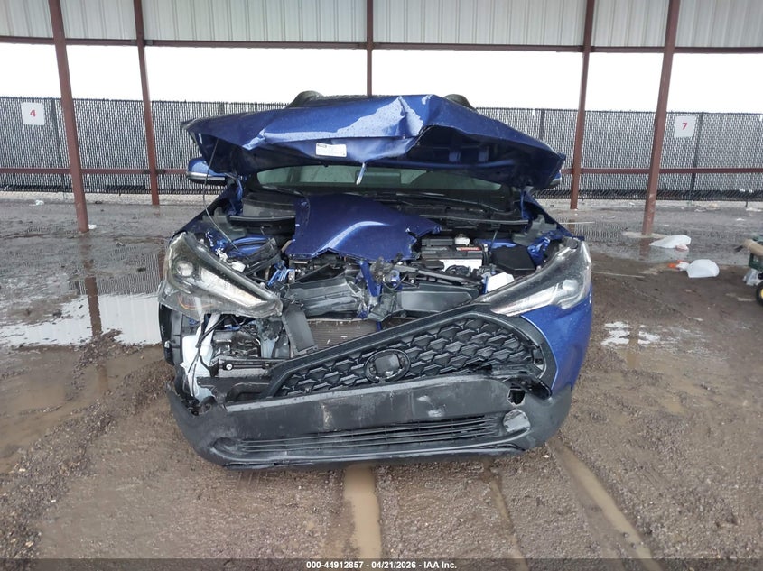 2022 Toyota Corolla cross VIN 7MUCAAAG3NV007109 IAAI salvage auction — FRONT END, Original (Texas), sold $2,900 on 2026-07-09 (photo 6)