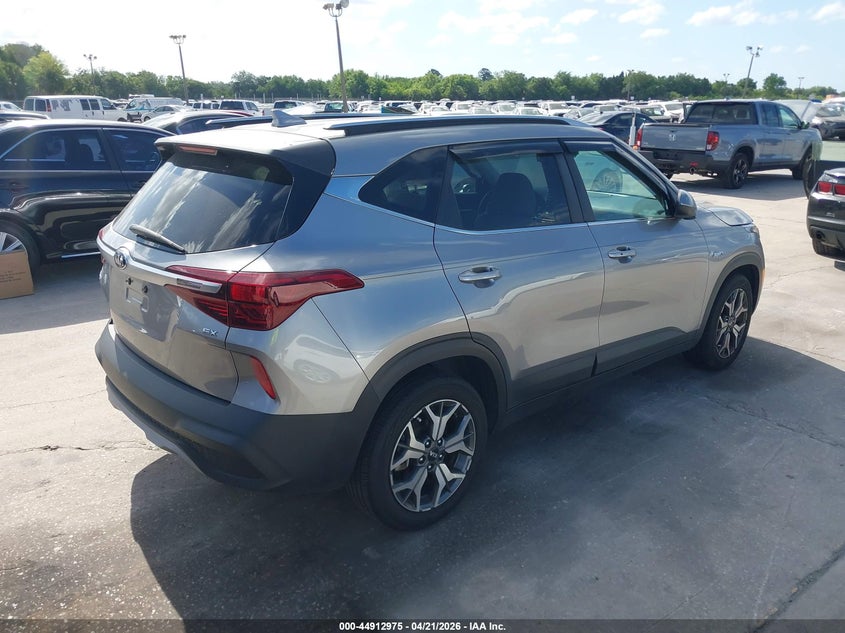 2021 Kia Seltos VIN KNDERCAA2M7160141 IAAI salvage auction — LEFT FRONT, Rebuildable (Florida), sold $4,550 on 2026-07-08 (photo 4)