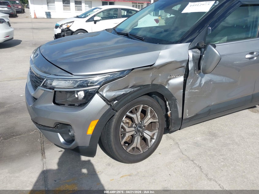 2021 Kia Seltos VIN KNDERCAA2M7160141 IAAI salvage auction — LEFT FRONT, Rebuildable (Florida), sold $4,550 on 2026-07-08 (photo 6)