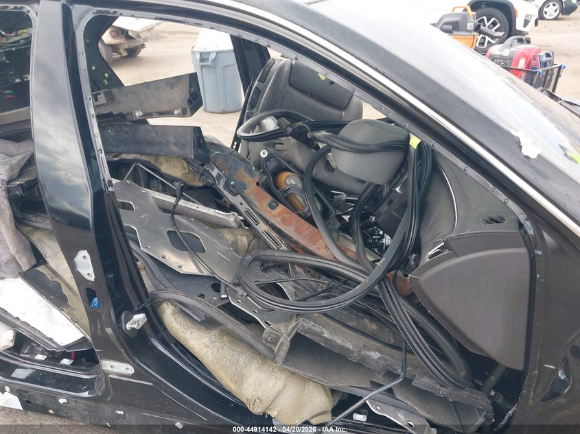 2011 Cadillac Cts-v VIN 1G6DV5EP7B0117425 IAAI salvage auction — THEFT, Non-Repairable (California), sold $75 on 2026-07-08 (photo 5)