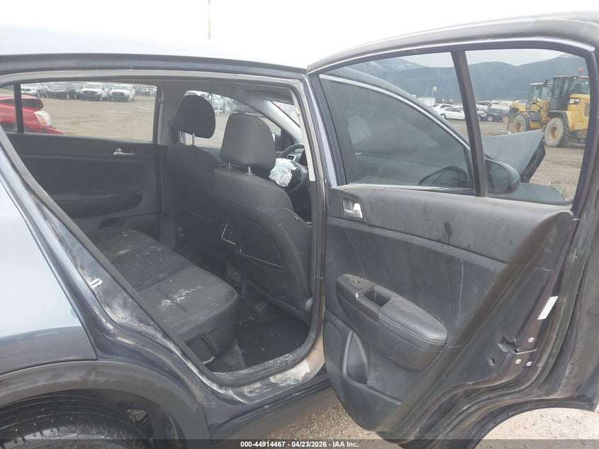 2017 Kia Sportage VIN KNDPM3AC8H7233284 IAAI salvage auction — FRONT END, Salvage Title, sold $700 on 2026-07-05 (photo 8)