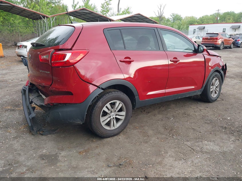 2011 Kia Sportage VIN KNDPB3A26B7080232 IAAI salvage auction — LEFT & RIGHT, Salvage - Greater Than 75% (Maryland), sold $650 on 2026-07-28 (photo 4)