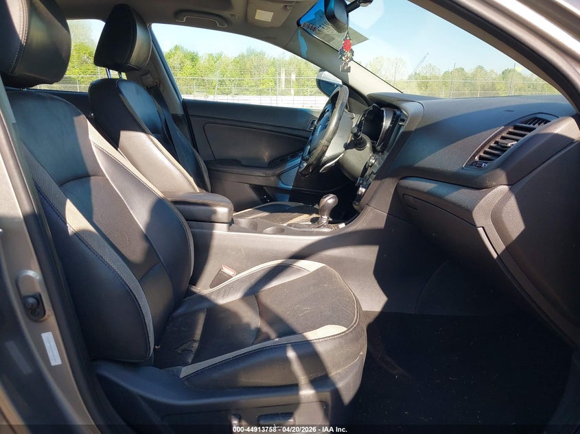 2012 Kia Optima VIN 5XXGR4A62CG034104 IAAI salvage auction — NORMAL WEAR, Bill Of Sale (Tennessee), sold $300 on 2026-07-15 (photo 5)