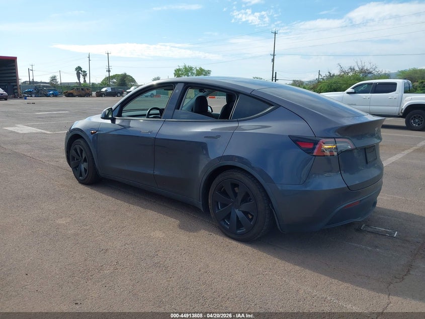 2022 Tesla Model y VIN 7SAYGAEEXNF366830 IAAI salvage auction — RIGHT SIDE, Salvage (Hawaii), sold $8,450 on 2026-07-30 (photo 3)