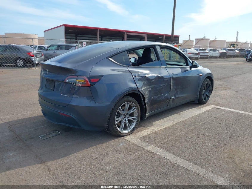 2022 Tesla Model y VIN 7SAYGAEEXNF366830 IAAI salvage auction — RIGHT SIDE, Salvage (Hawaii), sold $8,450 on 2026-07-30 (photo 4)