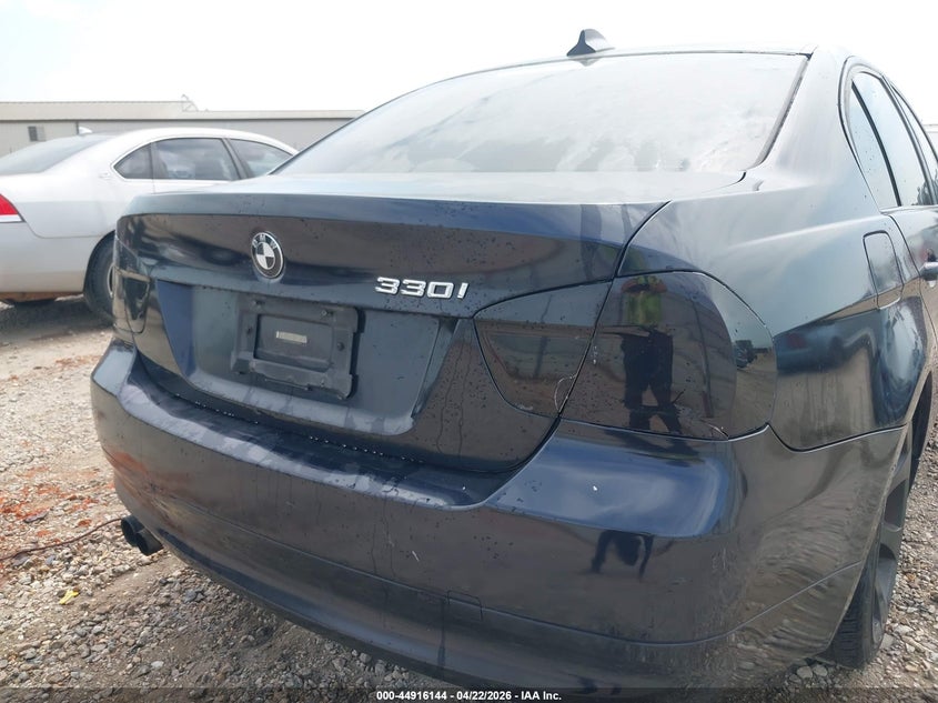 2006 BMW 3 series VIN WBAVB33526PS11612 IAAI salvage auction — REAR END, Clear (Florida), sold $100 on 2026-07-14 (photo 6)