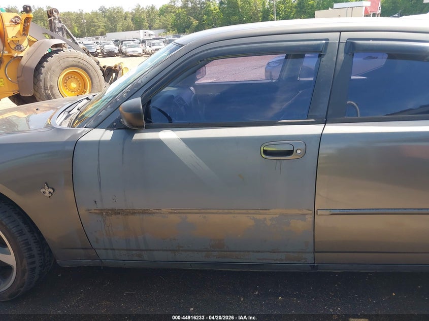 2008 Dodge Charger VIN 2B3LA43HX8H138558 IAAI salvage auction — NORMAL WEAR, Clear (Mississippi), sold $400 on 2026-07-19 (photo 6)